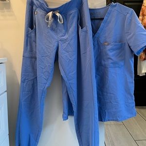 FIGS SET in capri blue